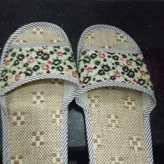 Dép chiếu nam nữ