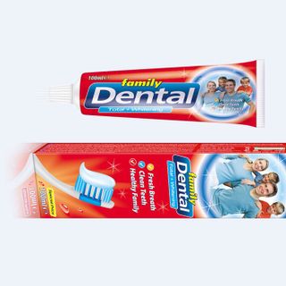 Kem đánh răng Dental Family Total + Whitening vảo vệ toàn diện 100ml.