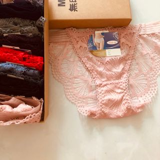 Hộp giấy nhật đựng Quần Lót Nam Nữ để bán