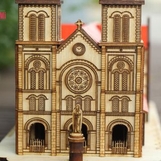 MÔ HÌNH NHÀ THỜ ĐỨC BÀ SÀI GÒN (3D) GỖ