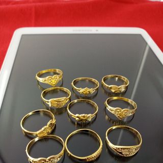 Nhẫn đeo tay mạ vàng