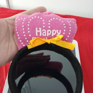 Cài tóc happy birthday màu hồng