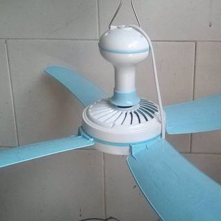 Quạt trần mini quạt treo trong mùng