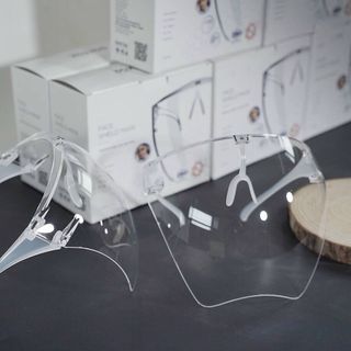 KÍNH CHỐNG GIỌT BẮN