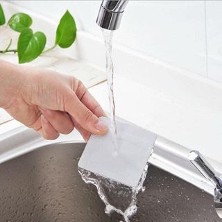 Móc Treo Chai Dầu Gội Dán Tường