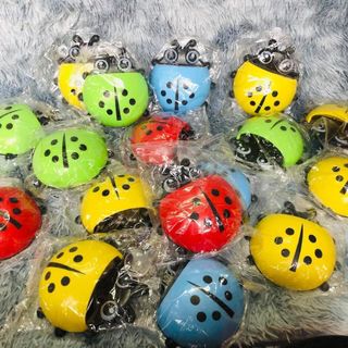 Bọ Dán Tường Cắm Bàn Chải