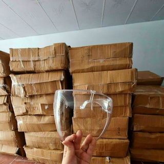 kính chống giọt bắn