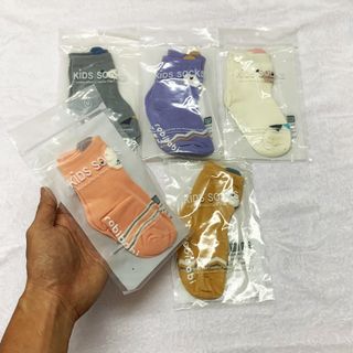Ri 5 đôi đủ màu -Tất cổ cao trẻ em Ponykid hình thú chống trượt, tất thú cho bé, tất trẻ em ngộ nghĩnh