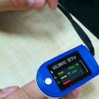 Máy đo nống độ oxy trong máu SpO2 và nhịp tim Finger Clip Pulse Oximeter JN