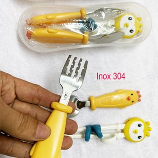 Hộp thìa muỗng đũa tập ăn cao cấp cho bé hình chú gà ngộ nghĩnh, an toàn