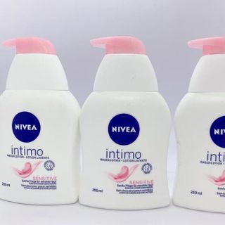 Dung Dịch Vệ Sinh Phụ Nữ Nivea Intimo Waschlotion Sensitive Cho Da Đặc Biệt Nhạy Cảm(250ML)- Đức