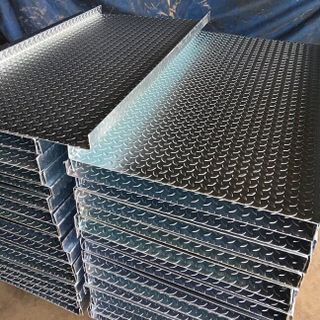 Tôn dập lỗ, thép tấm đột lỗ