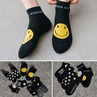 Tất nữ ngắn cổ màu đen hoa cúc, mặt cười