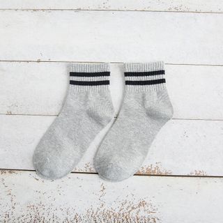 Tất / Vớ Nam Nữ Cổ Cao Vintage Kẻ Sọc màu Trắng Đen Xanh Đỏ Vàng phong cách Hàn Quốc