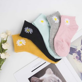 Vớ Tất nam nữ Hoa Cúc Hottrend chất liệu cotton cao cấp chống giãn thoáng khí phong cách Hàn Quốc