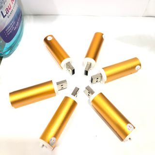 Đầu đọc thẻ nhớ đa năng