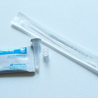 1 bộ Test nhanh Covid 19 SGTi-flex COVID-19 Ag