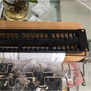 Patch panel 48 cổng Cat5 Cat6