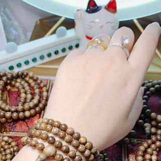 Vòng trầm 108 hạt 6li và 8li