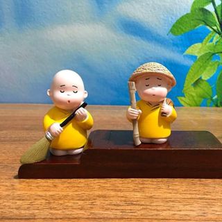 Bộ tượng đủ mẫu