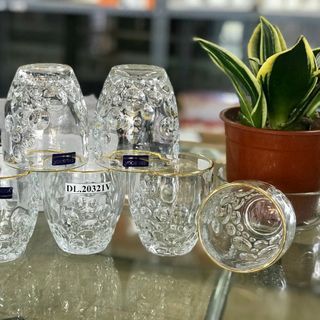 Ly thuỷ tinh thấp bộ gồm 6 chiếc hoa văn nổi sang trọng