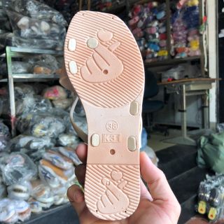 Kẹp tông nhựa xỏ ngón nữ k31 giá rẻ
