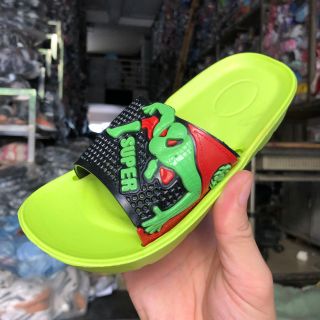 Dép trẻ em bé trai siêu nhận người nhện spider man, xốp eva siêu nhẹ không thấm nước 180 giá rẻ