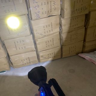 Đèn pin cầm tay siêu sáng
