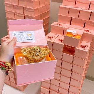 Túi tiền và đĩnh vàng ban thần tài