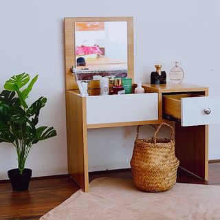 Bàn trang điểm mini ngồi bệt có kèm gương thiết kế độc đáo nhỏ gọn FNL-92