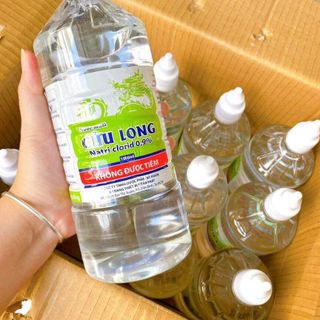 CHAI NƯỚC MUỐI CỬU LONG 1 LÍT