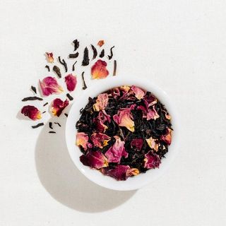 Trà Đen Hoa Hồng Cao Cấp không gây mất ngủ hộp sắt 80g/16 gói - VIETANH TEA