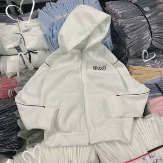 Áo Hoodie logo in nổi form dưới 70kg thun nỉ ngoại mềm mịn