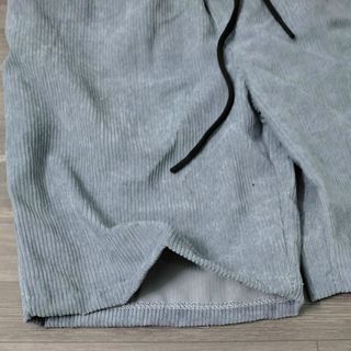 Quần nhung lửng có túi sau phong cách cá tính