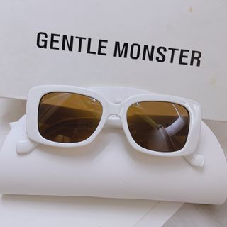 Mắt kính đi nắng hot trend ba len