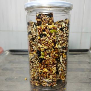 Chuyên cung cấp các sản phẩm ăn vặt từ gạo lứt