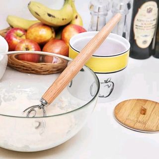 Cây đánh trứng, đánh bột bằng tay cán gỗ