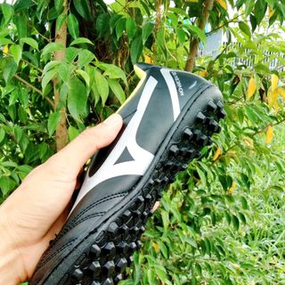 Giày đá bóng sân cỏ nhân tạo TP20 size 38-43 (đã khâu Full đế)