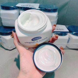 Kem dưỡng thể Vitamin E Úc