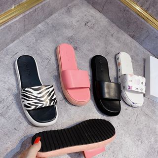 Dép quai ngang đếb