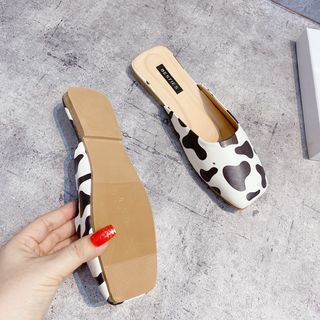 Dép sục bò sữa