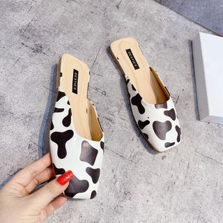 Dép sục bò sữa