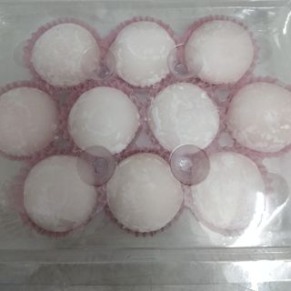 Bánh Tuyết Thiên Sứ ( Bình Vinh 4 vị. Dâu, thơm, môn, dừa)
