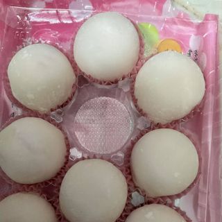 Bánh Tuyết Thiên Sứ ( Bình Vinh 4 vị. Dâu, thơm, môn, dừa)