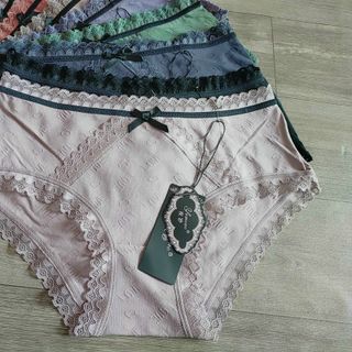 Quần lót cotton viền ren 2221