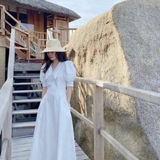 ĐẦM TRẮNG VIỀN CHỈ ĐEN