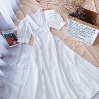 ĐẦM TRẮNG VIỀN CHỈ ĐEN