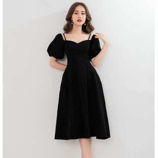 ĐẦM ĐEN TAY PHỒNG DÂY VAI