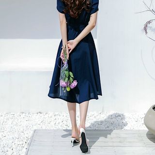 ĐẦM XANH ĐEN TAY SEN