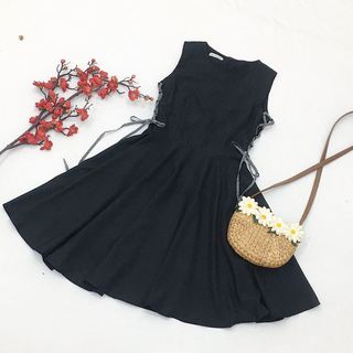 ĐẦM ĐEN ĐAN DÂY CARO